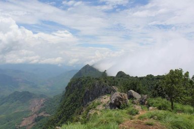 montagne phu pha thi laos