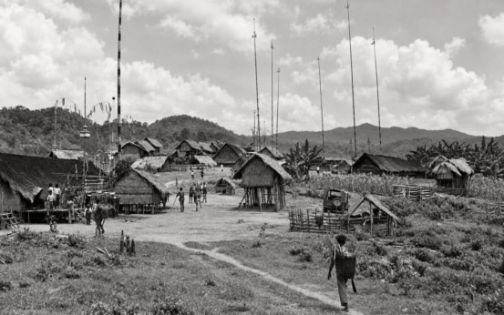 Village maa'