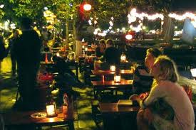 hc3a8-phe1bb91-he1bb99i-an Restaurants de rue Hanoi