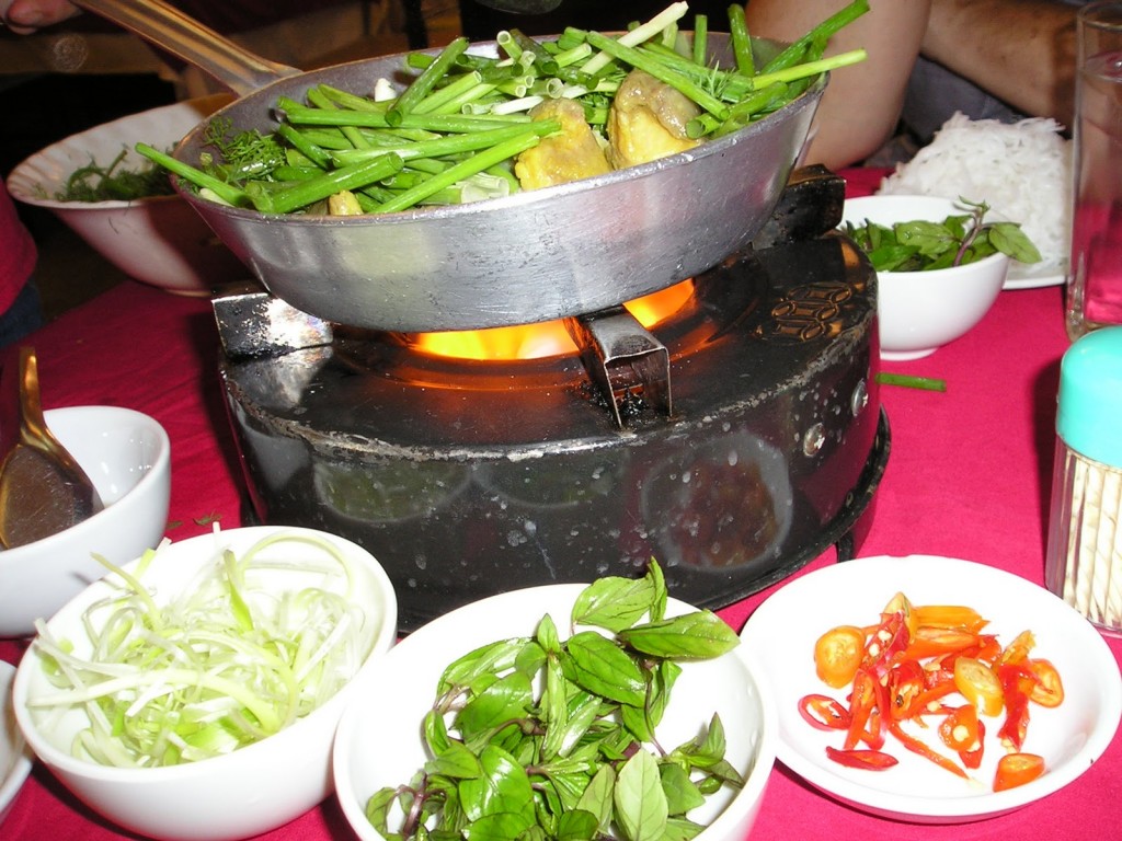 Cha Ca La Vong (Poisson Grillée) Cha Ca La Vong (Poisson Grillée)