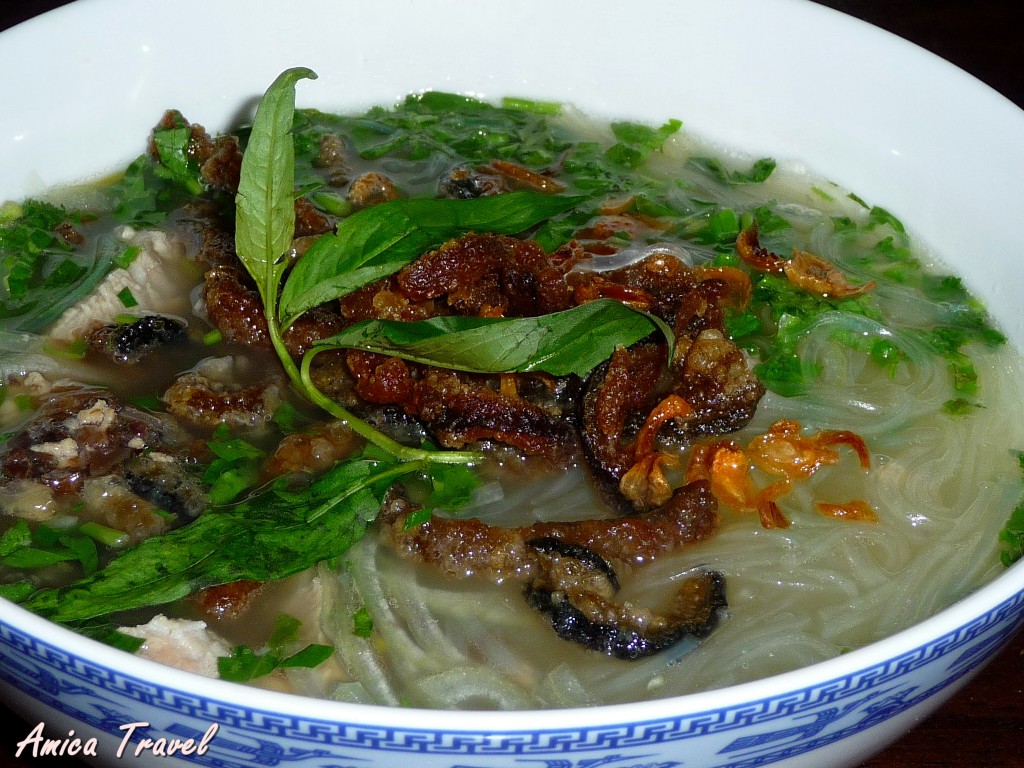 Mien luon de Nghe An - Soupe d'anguilles Mien luon de Nghe An - Soupe d'anguilles