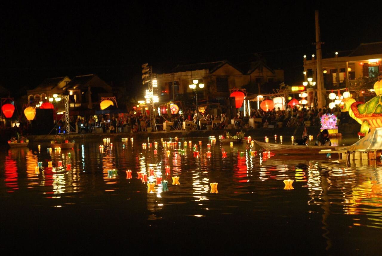 Hoi An en pleine de lumière Hoi An en pleine de lumière